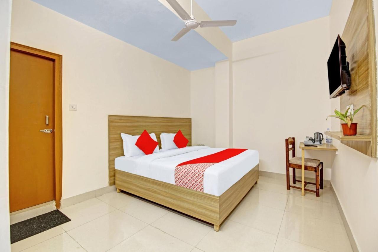 Oyo Flagship 80772 Hotel The Grand Rdc Ghaziabad Exterior foto