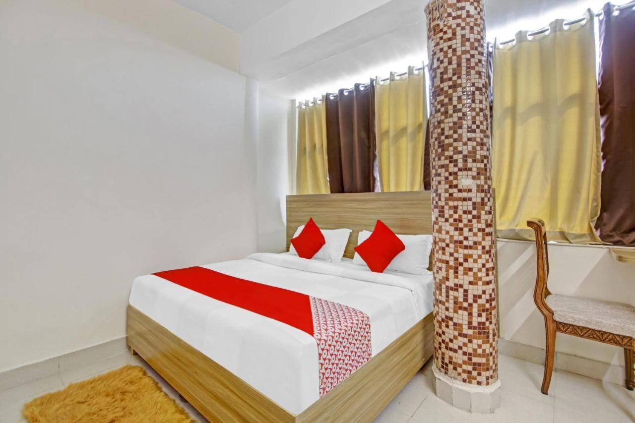 Oyo Flagship 80772 Hotel The Grand Rdc Ghaziabad Exterior foto
