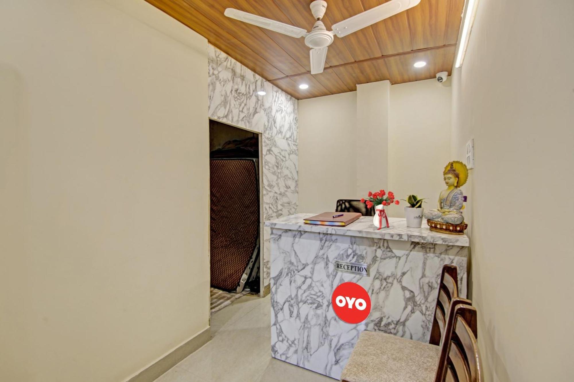 Oyo Flagship 80772 Hotel The Grand Rdc Ghaziabad Exterior foto