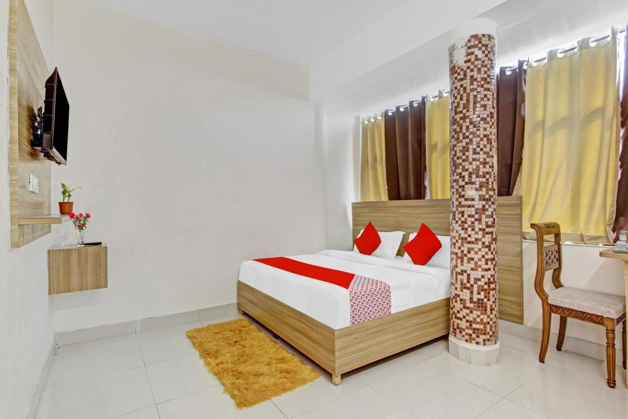 Oyo Flagship 80772 Hotel The Grand Rdc Ghaziabad Exterior foto