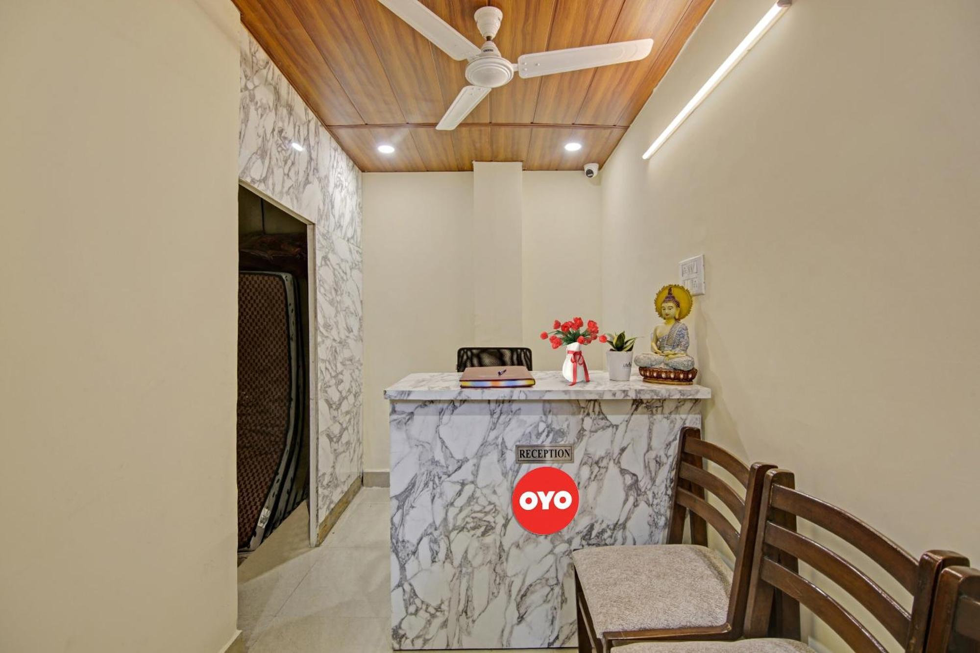 Oyo Flagship 80772 Hotel The Grand Rdc Ghaziabad Exterior foto