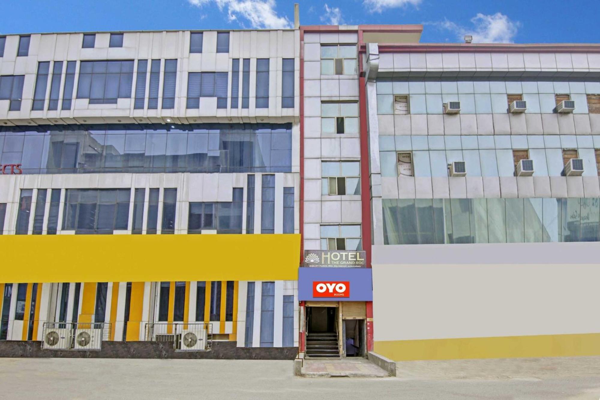 Oyo Flagship 80772 Hotel The Grand Rdc Ghaziabad Exterior foto